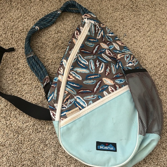 KAVU Paxton Pack Rope Sling Crossbody Bag Fine Feathers Blue Travel Outdoor Zip - Picture 2 of 13